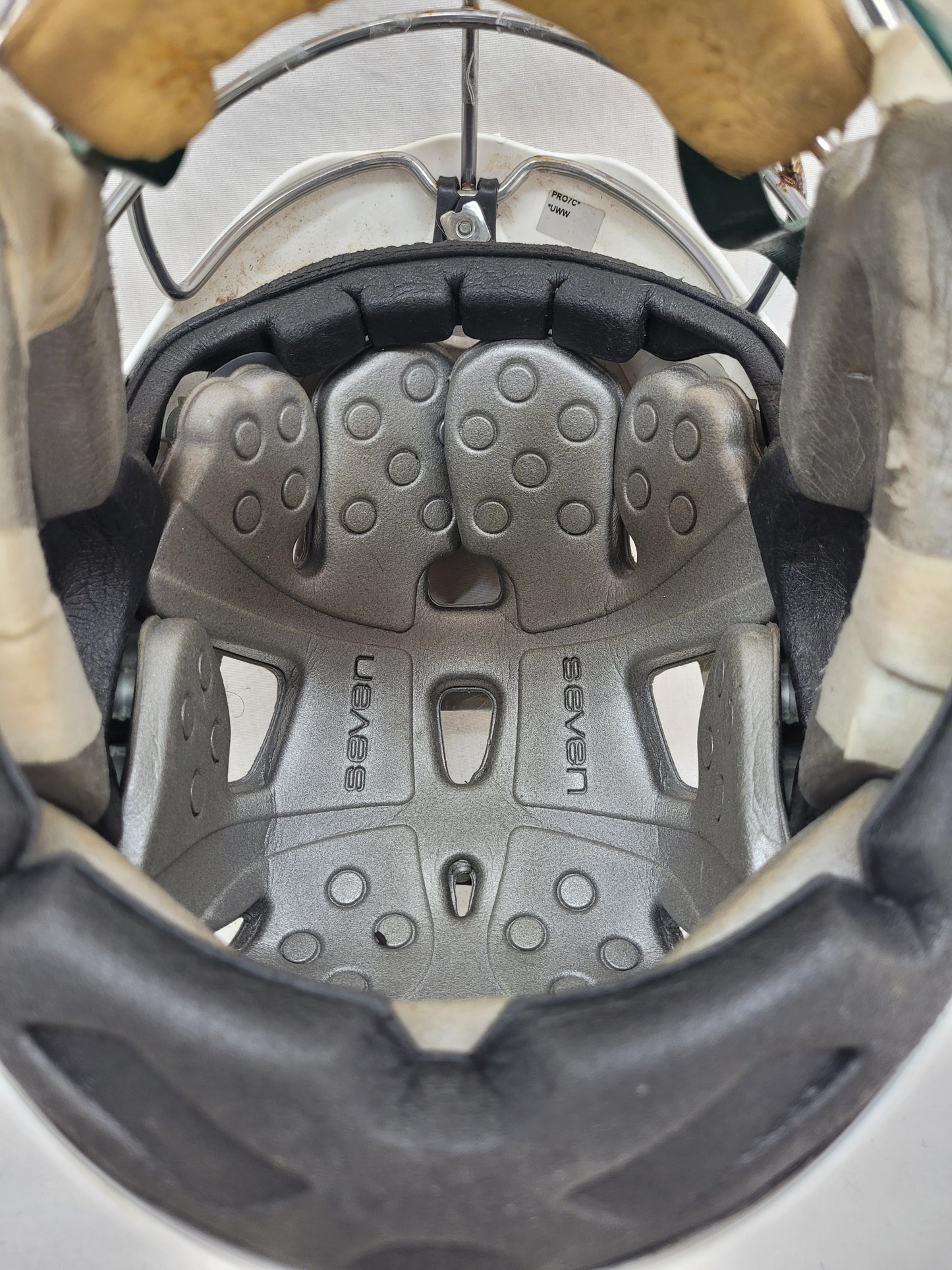 Used Cascade Pro7 Size S/M White/Green Lacrosse Helmet