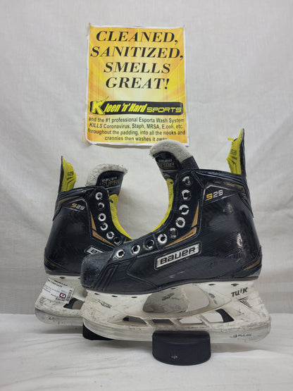Used Bauer Supreme S29 Size 3.5 D Ice Hockey Skates