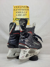Used Bauer Vapor X900 Size 7.5 Ice Hockey Skates