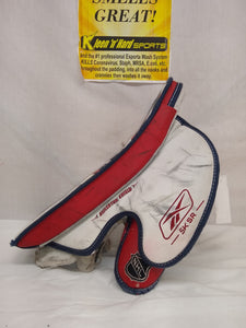 Used RBK 5K Size Sr Reg (Rt Hand) U.S.A. Ice Hockey Goalie Blocker