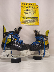 Used Bauer Supreme 3S Size 1 D Ice Hockey Skates