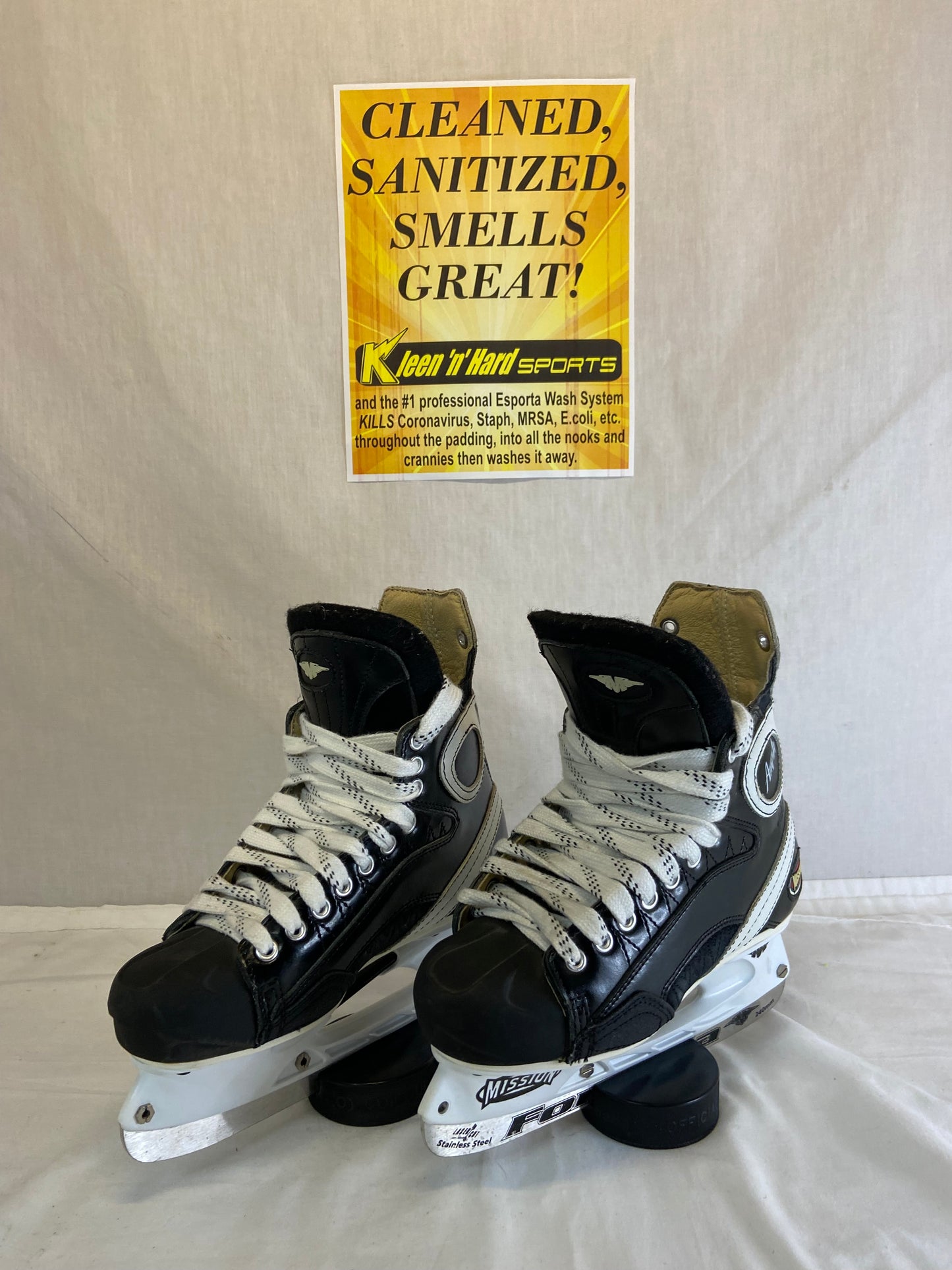 New Mission Amp 4 Ice Hockey Skates Size 4.5 D