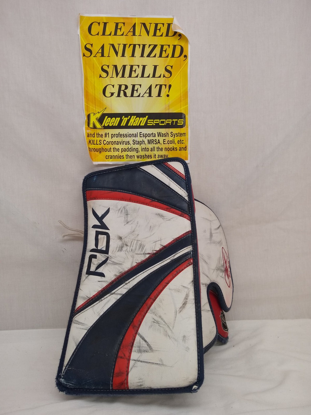 Used RBK 5K Size Sr Reg (Rt Hand) U.S.A. Ice Hockey Goalie Blocker