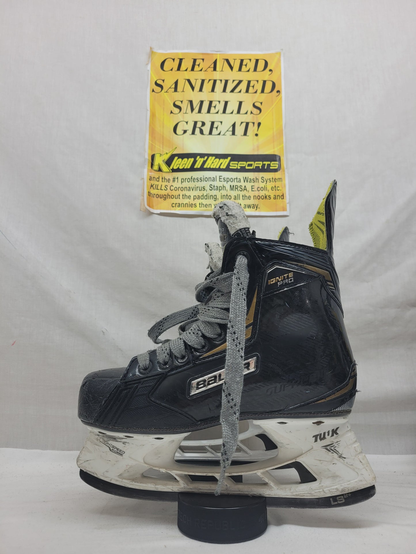 Used Bauer Supreme Ignite Pro Size 3 D Ice Hockey Skates