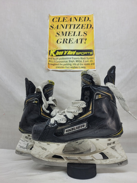 Used Bauer Supreme 2S Size 3 D Ice Hockey Skates
