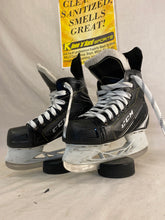 Used CCM Tacks 9040 Size Yth 13 D Ice Hockey Skates