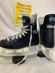Used CCM Champion 90 Size 2 D Ice Hockey Skates